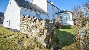 Exterior - Cozy House with Authentic Details near Sea (Pwllheli)