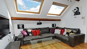Living room - Modern Apartment in Llanbedrog Britain Near Beach (Pwllheli)