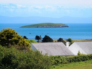 Exterior - Spacious Holiday Home for six at the Edge of the Beach Resort Abersoch (Pwllheli)
