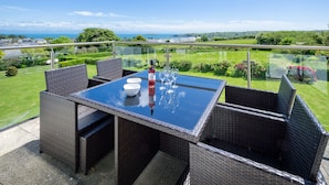 Balcony - Spacious Holiday Home for six at the Edge of the Beach Resort Abersoch (Pwllheli)