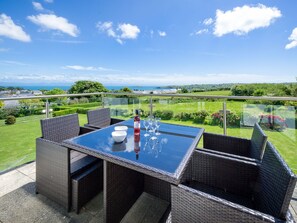 Balcony - Spacious Holiday Home for six at the Edge of the Beach Resort Abersoch (Pwllheli)