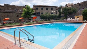 Cottage | Pool | Outdoor pool - Cottage in Chianti With Pool & Vineyard Views (Barberino Tavarnelle)