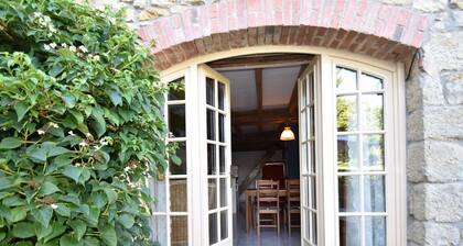 Holiday Home in Saizy With Patio,fenced Garden, Bbq, Heating