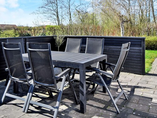 6 Person Holiday Home in Hemmet