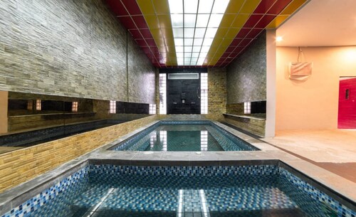 Glamour Hotel and Spa