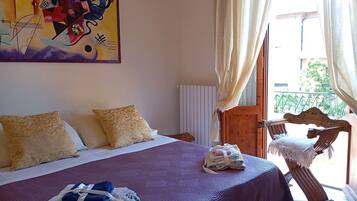 4 Schlafzimmer, Schreibtisch, Bügeleisen/Bügelbrett, kostenloses WLAN