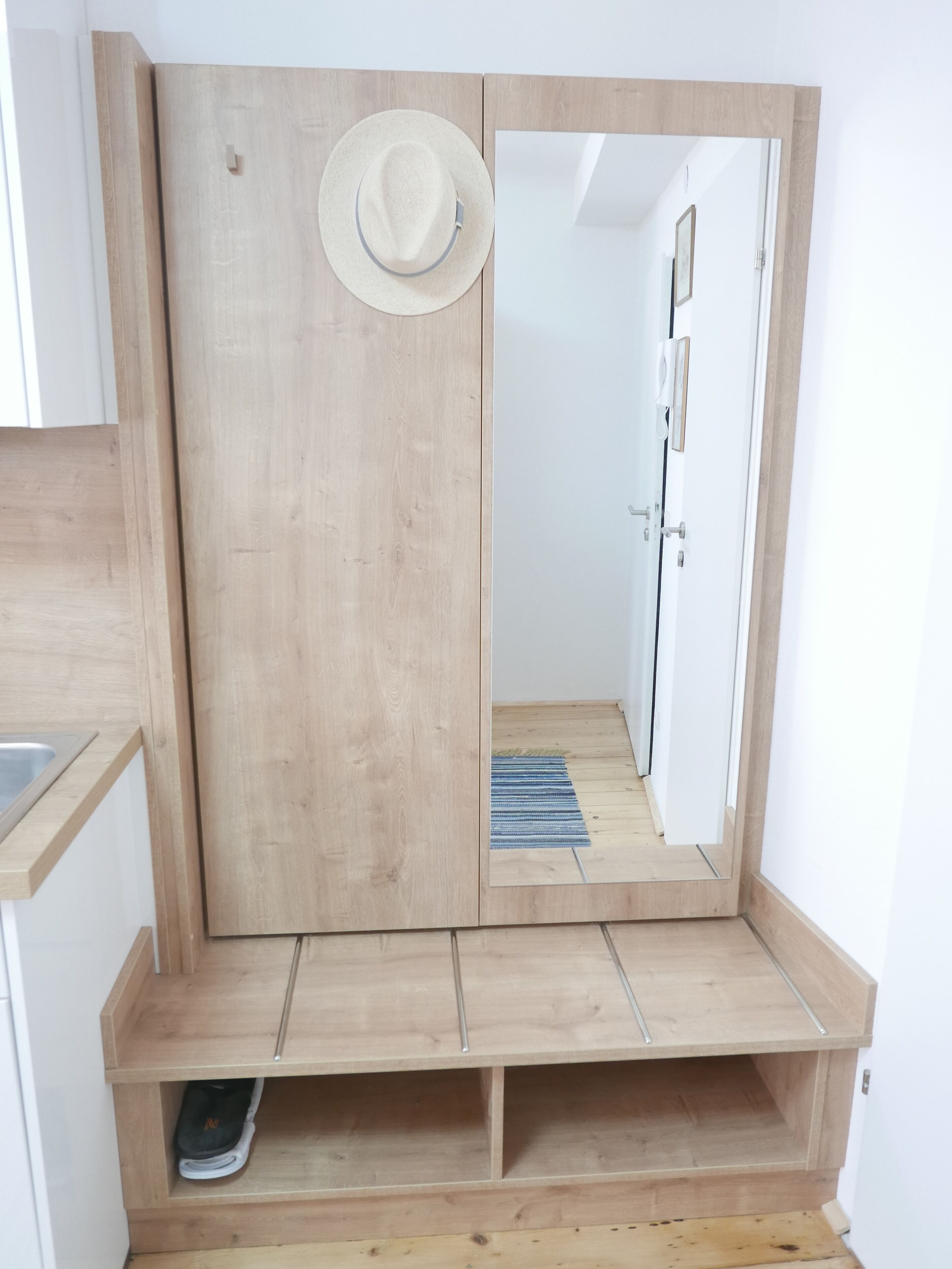 Comfort Condo | Living area | Flat-screen TV, heated floors