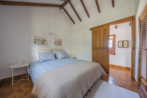 3 bedrooms, in-room safe, iron/ironing board, free WiFi - The House of the Orovales (Puerto de la Cruz)