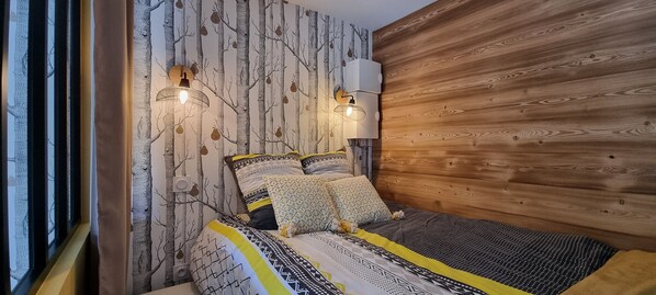 1 chambre, fer et planche à repasser, accès au Wi-Fi (inclus)