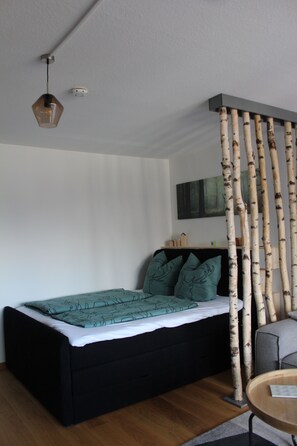 1 dormitorio, tabla de planchar con plancha, wifi gratis y ropa de cama