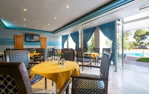 Free daily buffet breakfast - Hotel Farah Khouribga (Khouribga)