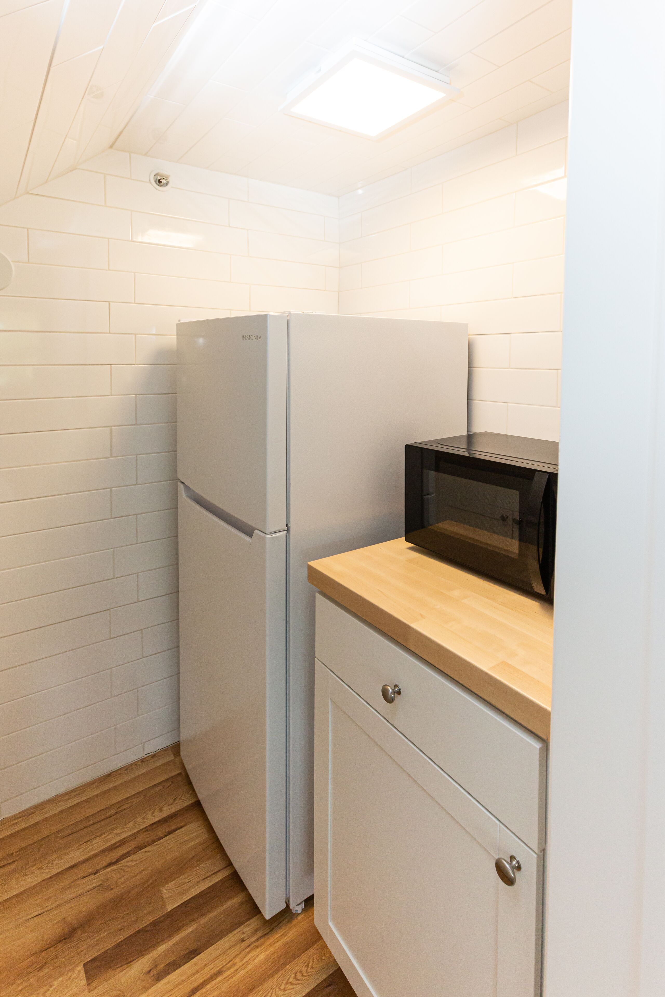 304 | private kitchenette | full-sized fridge, microwave, coffee/tea maker, high chair