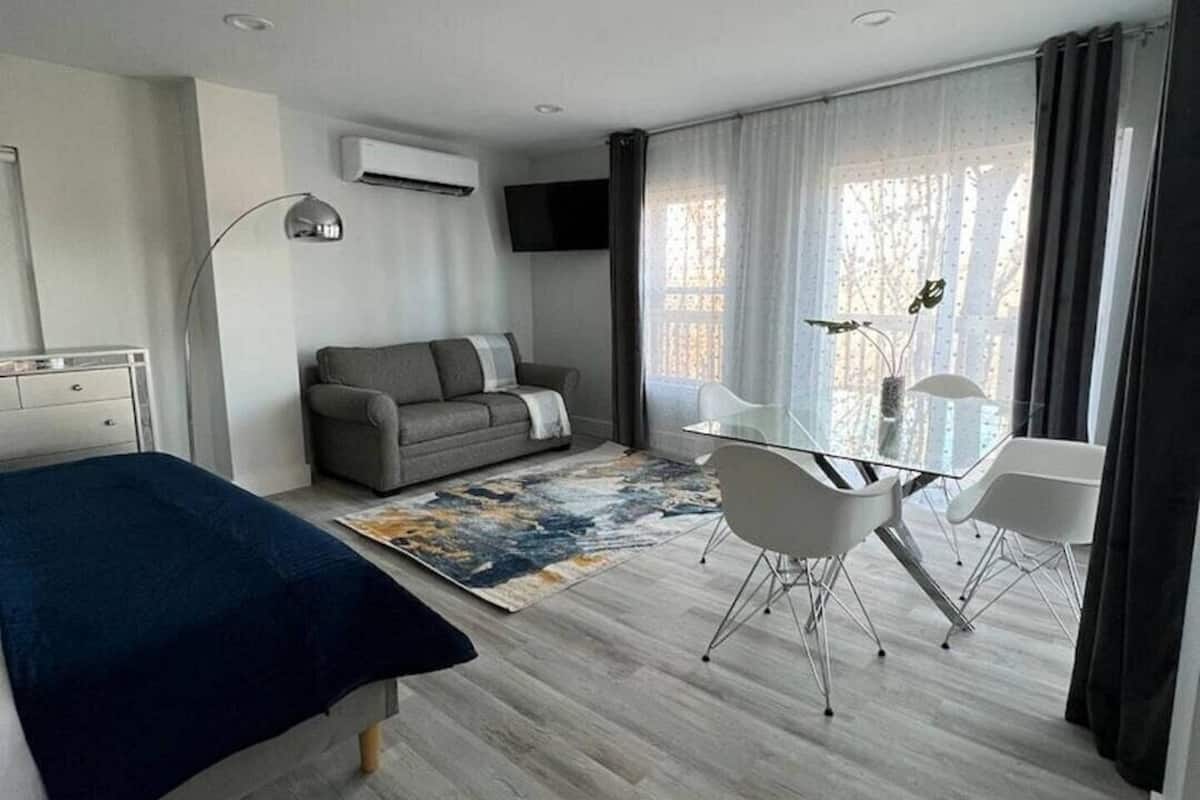 Suite estudio | 1 dormitorio, ropa de cama de alta calidad, colchones viscoelásticos