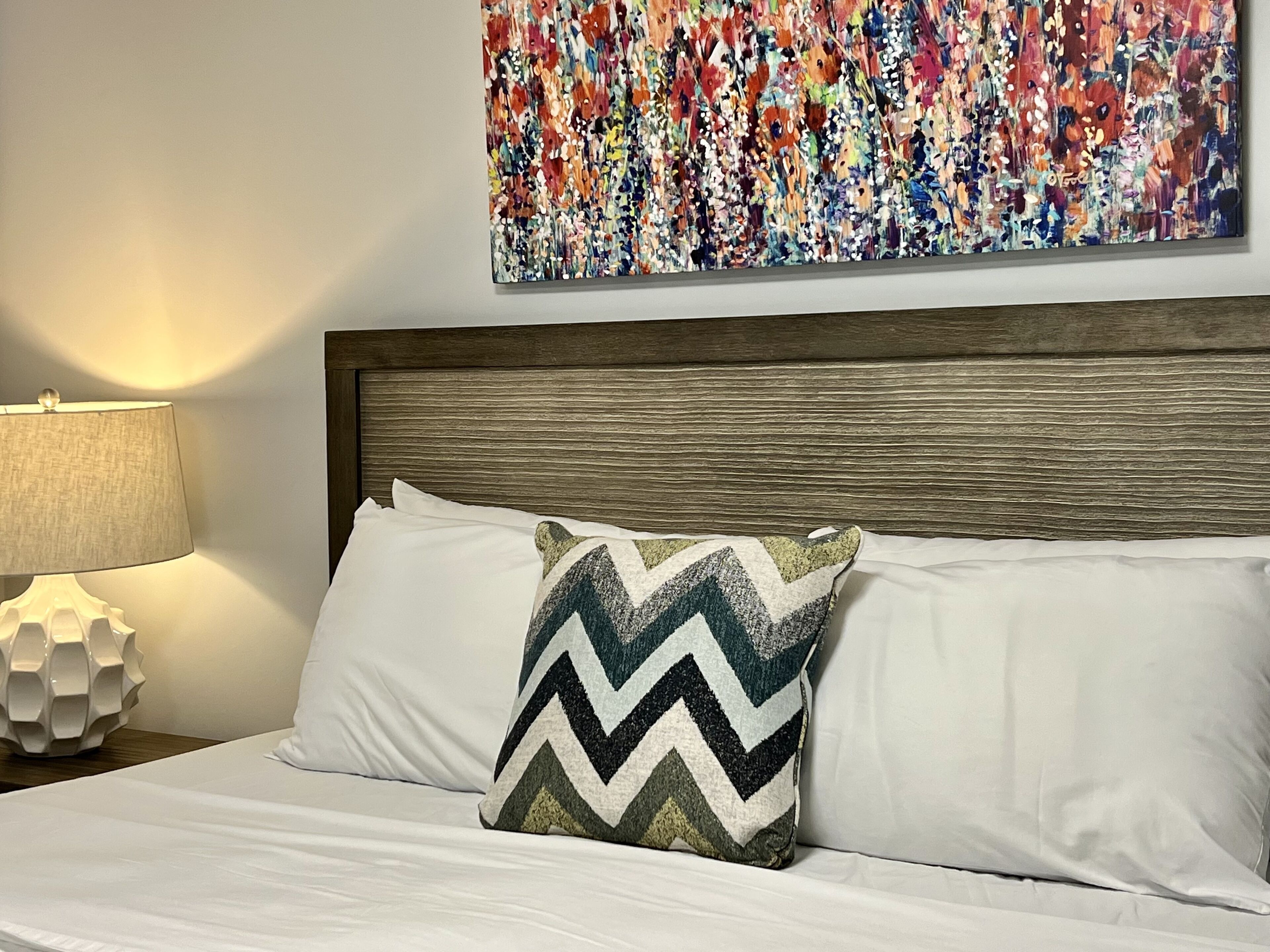 Economy kamer, 1 kingsize bed, niet-roken, huisdieren toegestaan | Luxe beddengoed, bedden met traagschuimmatras, individueel gedecoreerd