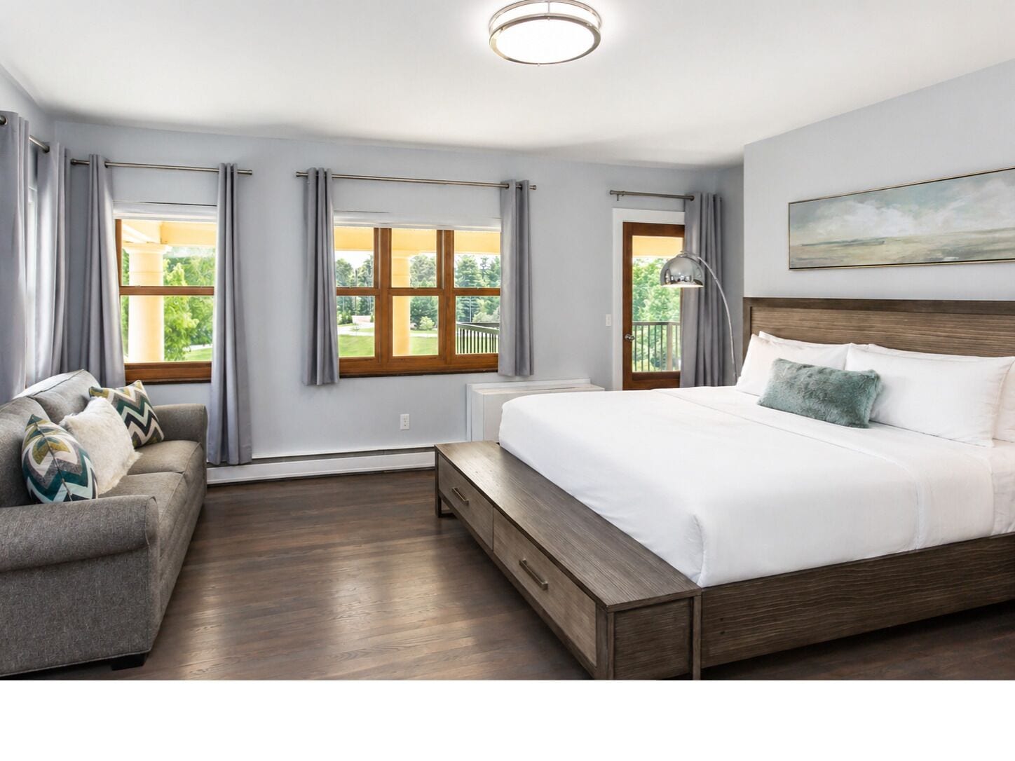 Honeymoon kamer, 1 kingsize bed met slaapbank, balkon, uitzicht op heuvels | Luxe beddengoed, bedden met traagschuimmatras, individueel gedecoreerd