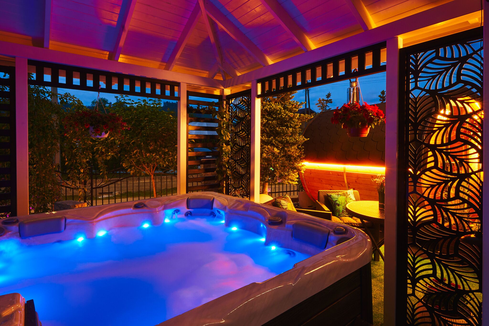 Bathtub spa outdoor