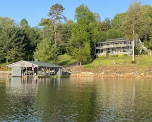 Exterior - East Norris Point Breathtaking Lake View with Private Dock in Year Around Water (LaFollette)