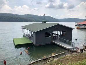 Exterior - East Norris Point Breathtaking Lake View with Private Dock in Year Around Water (LaFollette)