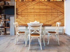 Dining - A Forxa - Casa Ferrador (Ribeira Sacra) (Bolmente)