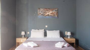 1 chambre, fer et planche Ă repasser, Wi-Fi gratuit, draps fournis