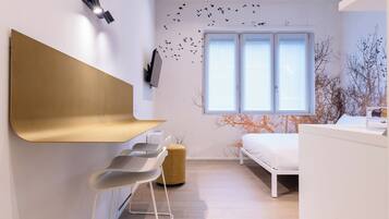 华丽开间 | 高档床上用品、羽绒被、笔记本电脑工作区、熨斗/熨衣板