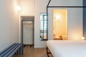 Apartment, 1 Double Bed with Sofa bed | Premium bedding, down duvets, laptop workspace, iron/ironing board - easyhomes - City Centre Suites (Milan)