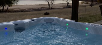 Gorgeous views, lakefront home with sandy beaches, dog friendly, hot tub