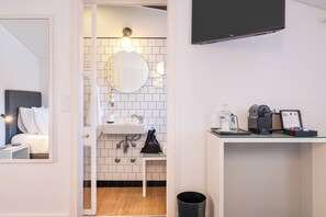 Individually decorated, individually furnished, blackout curtains - Miragaia Riverside Suites. (Porto)