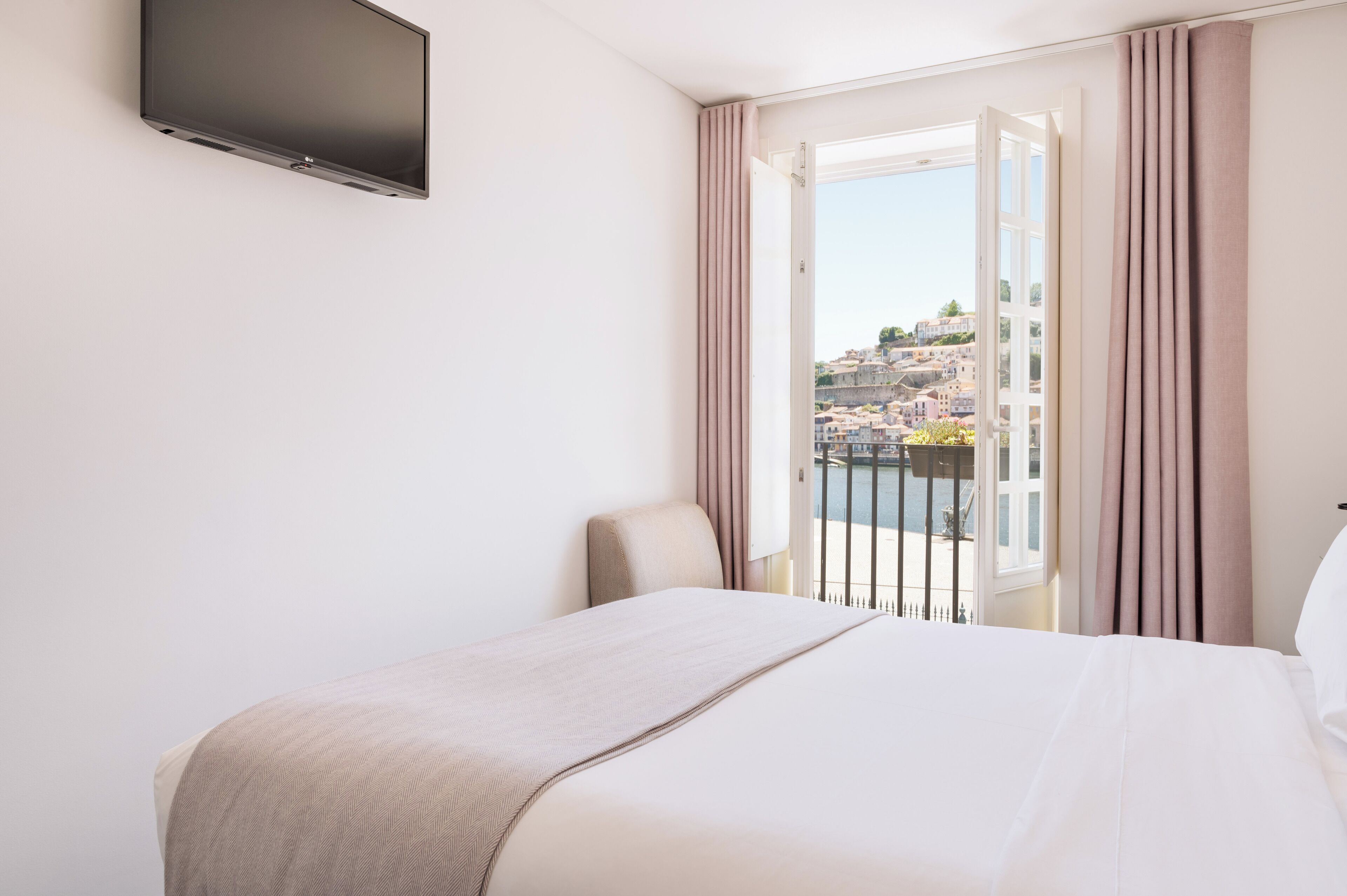 Foto - Miragaia Riverside Suites.