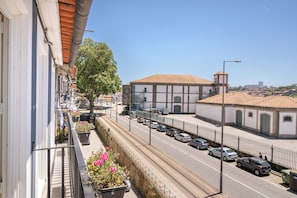 View from room - Miragaia Riverside Suites. (Porto)
