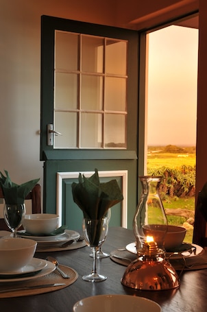 Entrada interior. De Hoop Village Cottages