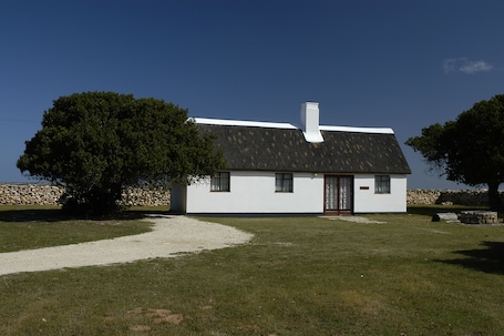Exterior. De Hoop Equipped Cottages