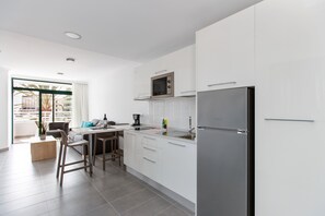 Fridge, microwave, stovetop, electric kettle