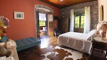 4 habitaciones, escritorio, cuna de viaje y wifi