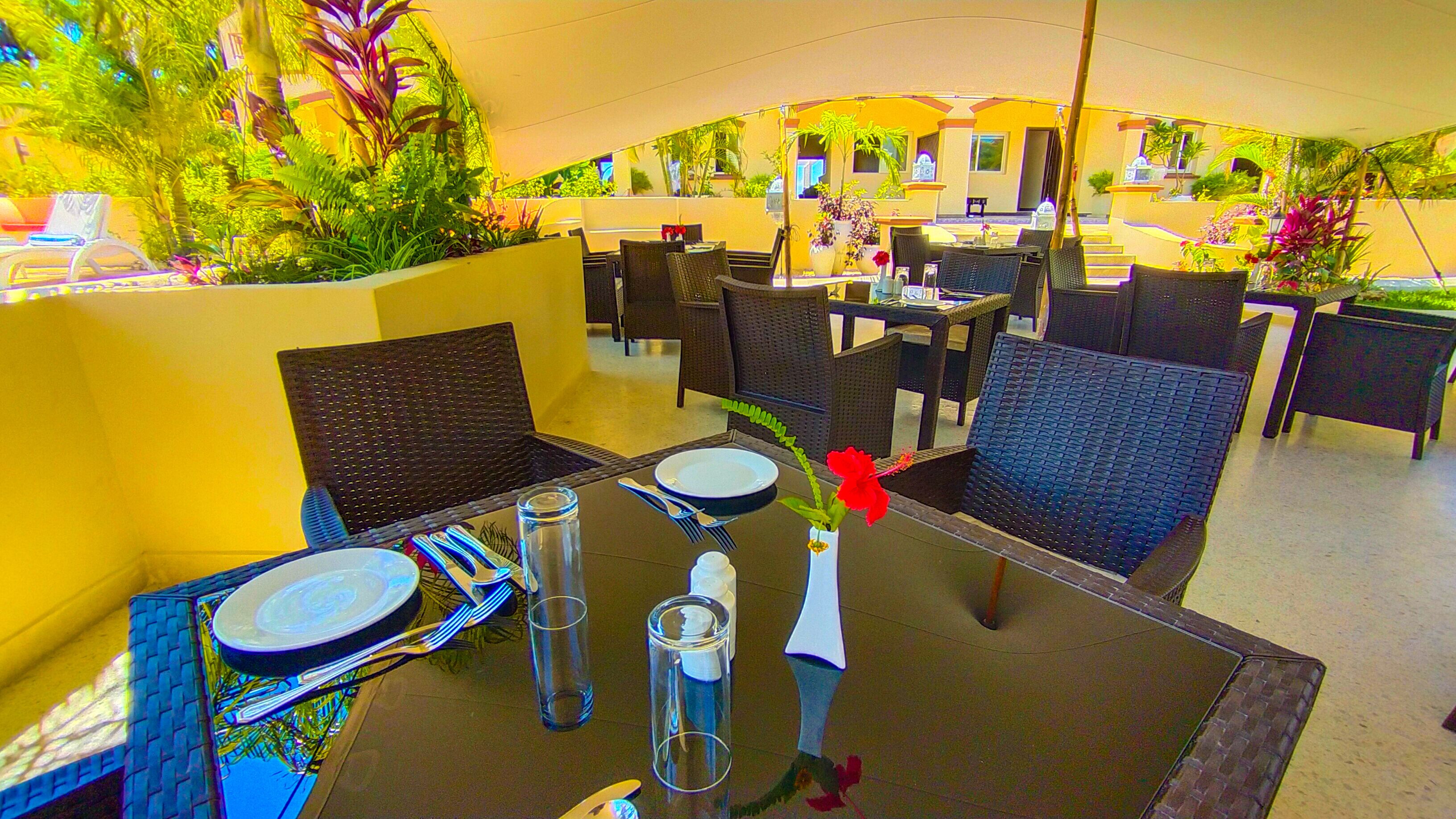 free daily continental breakfast