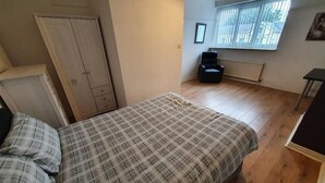 Room - Portside Lodge (Bootle)