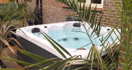 Large luxury detached family house. Hot Tub. Sussex countryside on the doorstep.