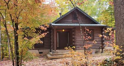 Fall Foliage Cabin on 11 acres with Lake/Mtn. Views!