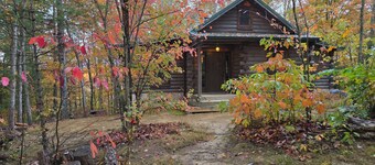 Cozy Cabin on 11 acres with Lake/Mtn. Views!