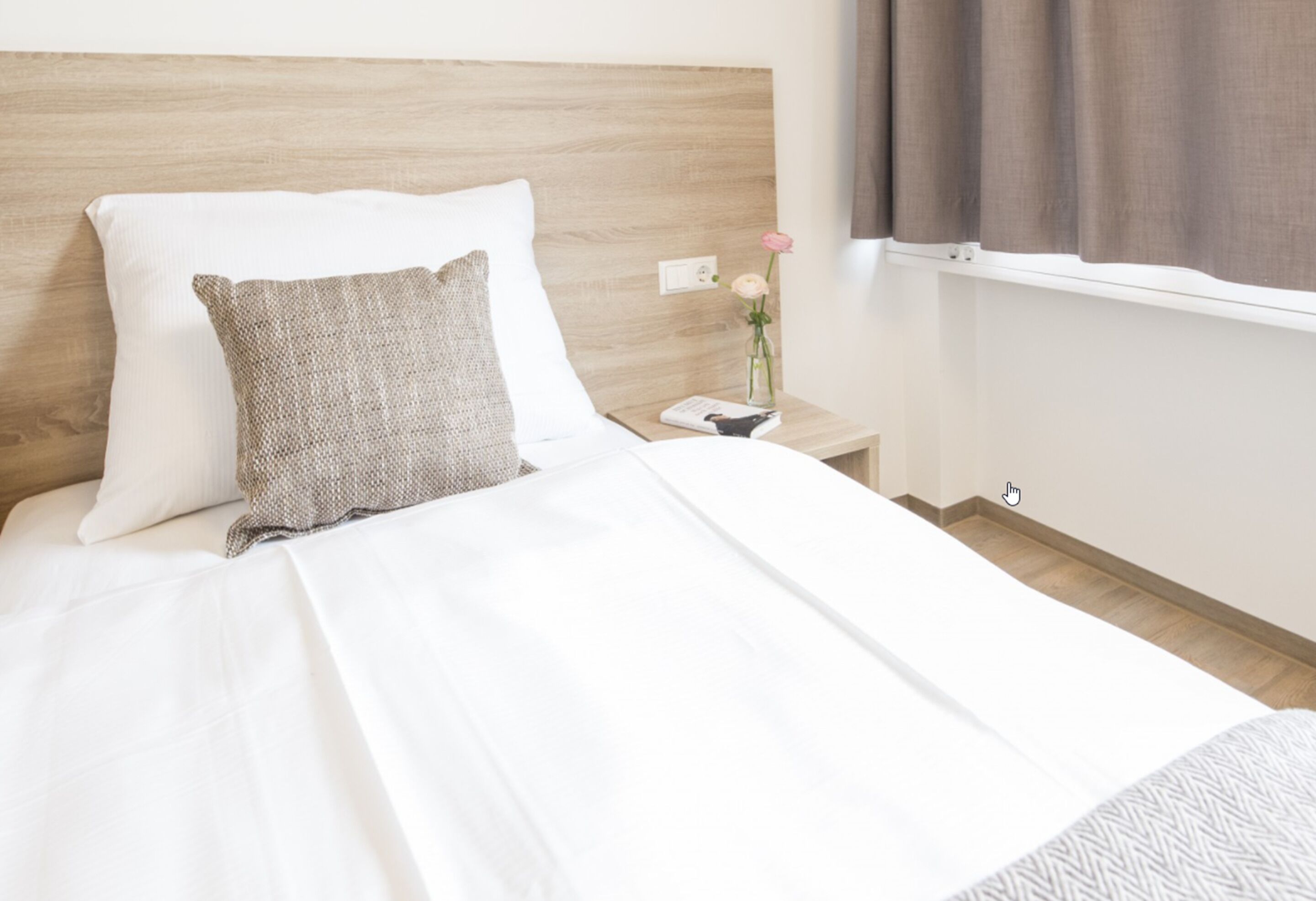 Desk, laptop workspace, free WiFi, bed sheets