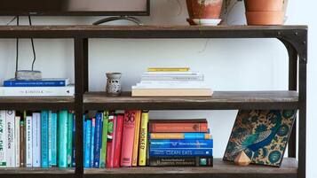 1 habitación y espacio para trabajar con laptop