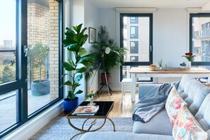 Apartment (1 Bedroom) | Living room