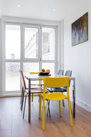 Apartment (4 Bedrooms) | Dining - 4 Bed House Central London Sleeps 8 (London)