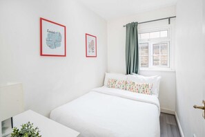 Apartment (2 Bedrooms) | 2 bedrooms, laptop workspace, iron/ironing board, free WiFi - Contemporary 2 Bedroom Apartment in Angel (London)