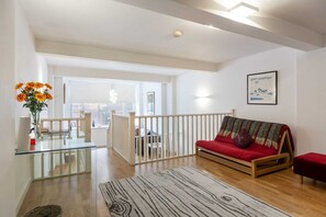 Apartment (2 Bedrooms) | Living room