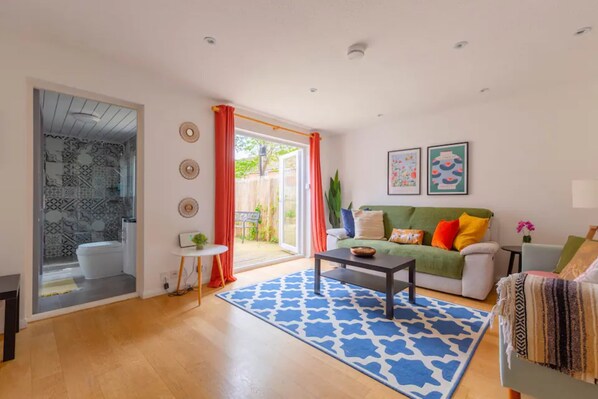 House (3 Bedrooms) | Living area | 20-inch TV with digital channels