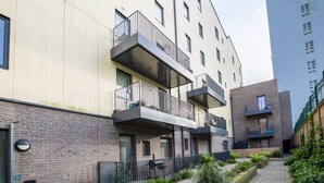 Exterior - Contemporary and Bright 2 Bed Flat in East London (London)