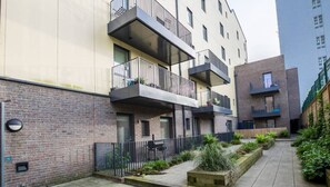 Apartment (2 Bedrooms) | Exterior