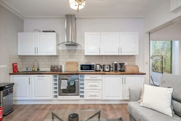 Apartment (2 Bedrooms) | Private kitchen