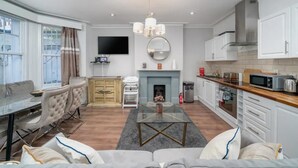 公寓 (2 Bedrooms) | 私人廚房 | 咖啡機/沖茶器、電冰箱、微波爐、烤箱